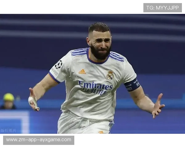 皇马本泽马转身抽射门将无力伸手制止进球——在瞬间掌控的力量里，遇见更好的自己